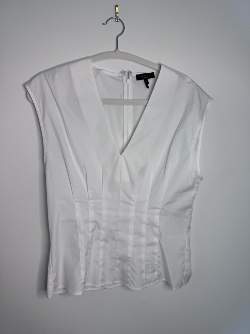 rag & bone White V-Neck Sleeveless Blouse